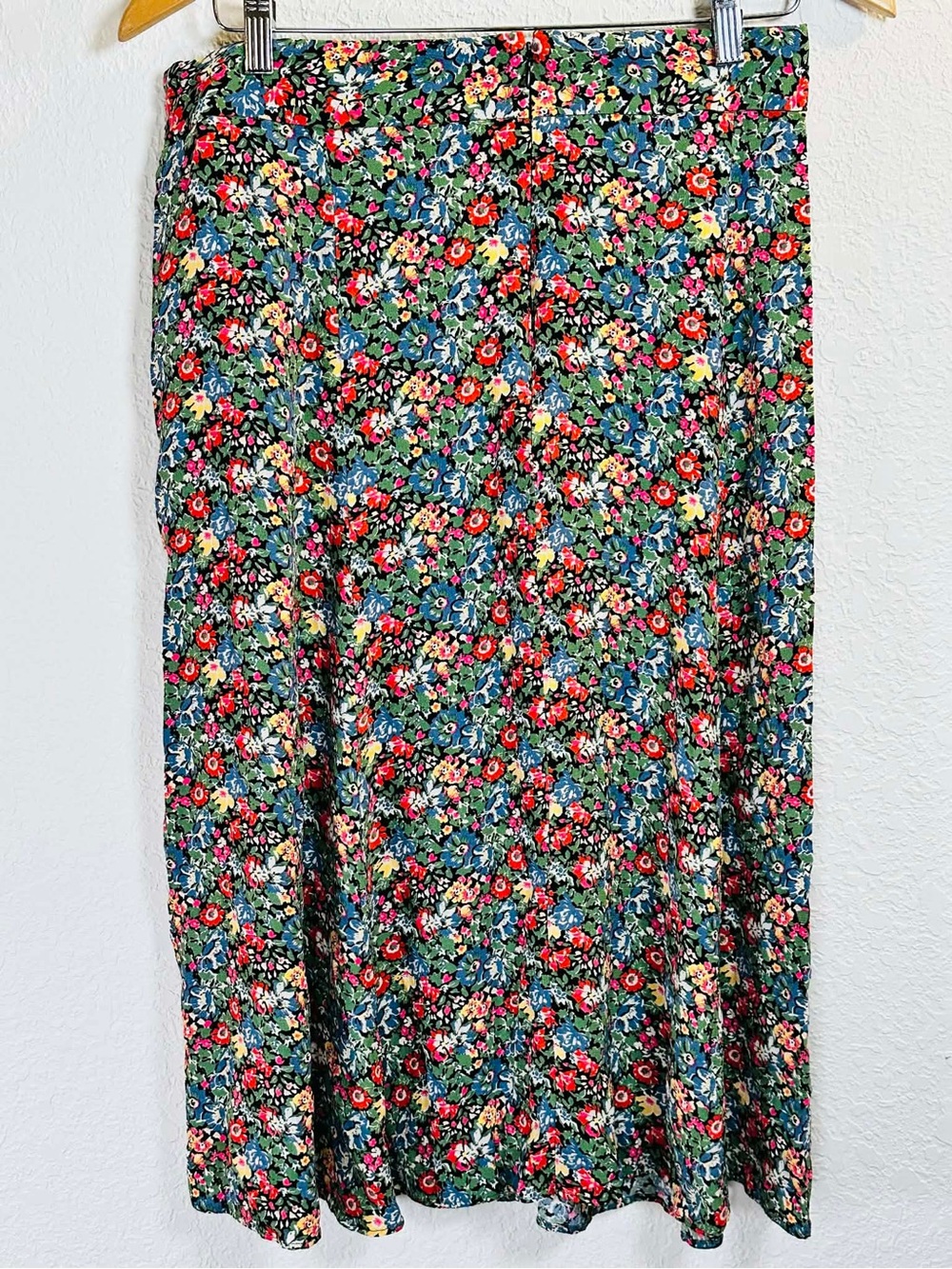 Sezane Tabata Skirt in California Floral Print - Picture 4 of 7